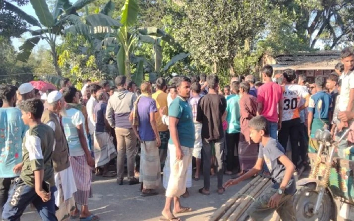ময়মনসিংহে গাড়ির ধাক্কায় এক শিশুর মৃত্যু, ক্ষুব্ধ জনতার সড়ক অবরোধ